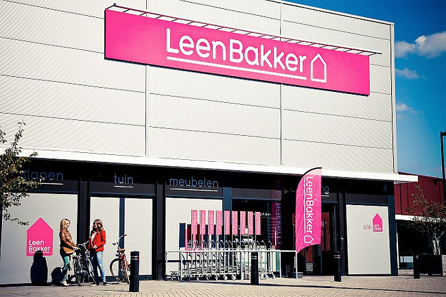 Leen Bakker verkocht