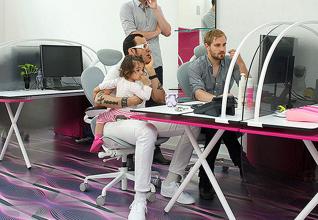 Karim Rashid richt studio in met Hook