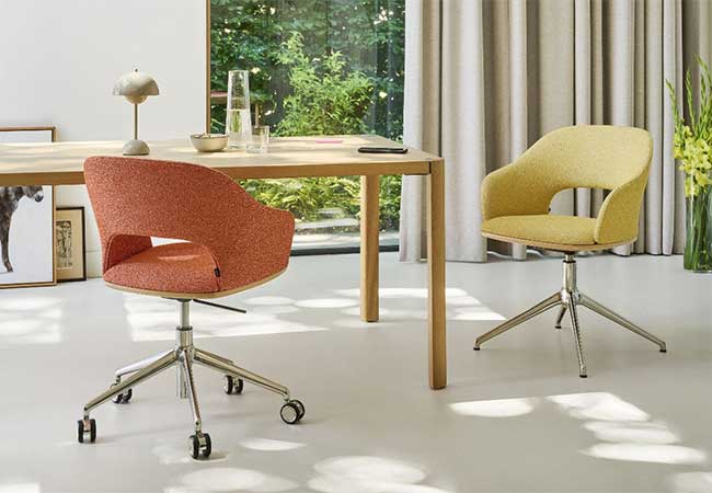 Thonet introduceert 521 draaistoel